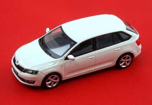 Škoda Rapid Spaceback, 2013 (White Candy Uni)