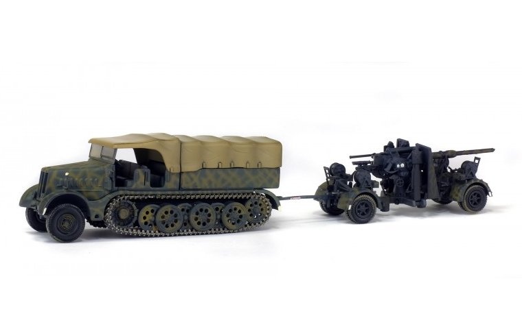 Sd.Kfz.9 Famo w/88mm FlaK 36, German Army 1945