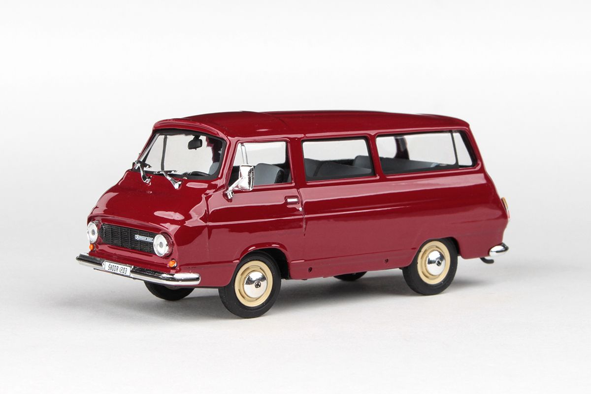 Škoda 1203 Mikrobus, 1974 (Ruby Red)