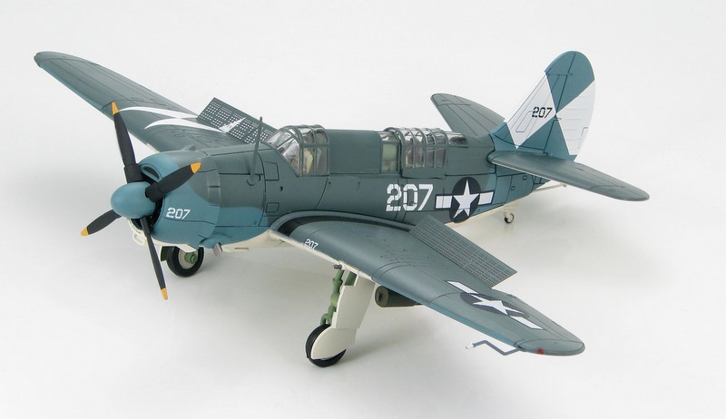 SB2C-4 Helldiver VB-83, USS Essex, 1 April 1945 "white 207"