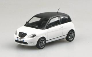 Lancia Ypsilon (White and Black roof)