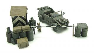 Kfz.82 Kubelwagen German Army, w/Guard Post and figures